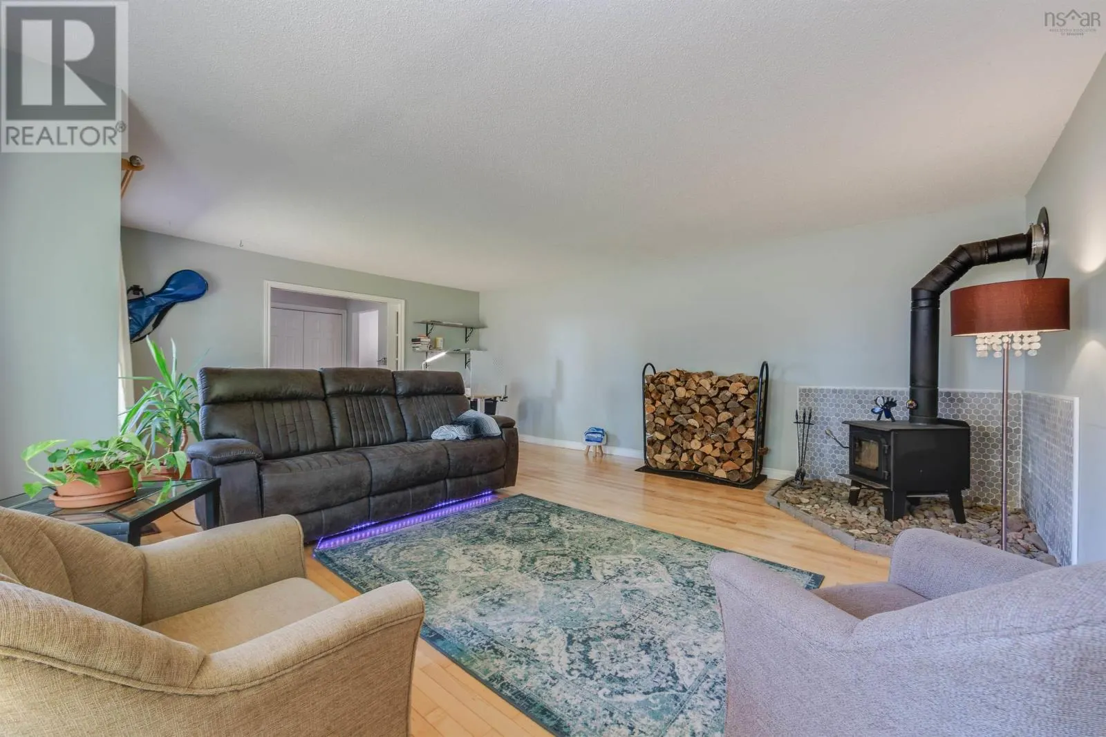 102 Maple Boulevard