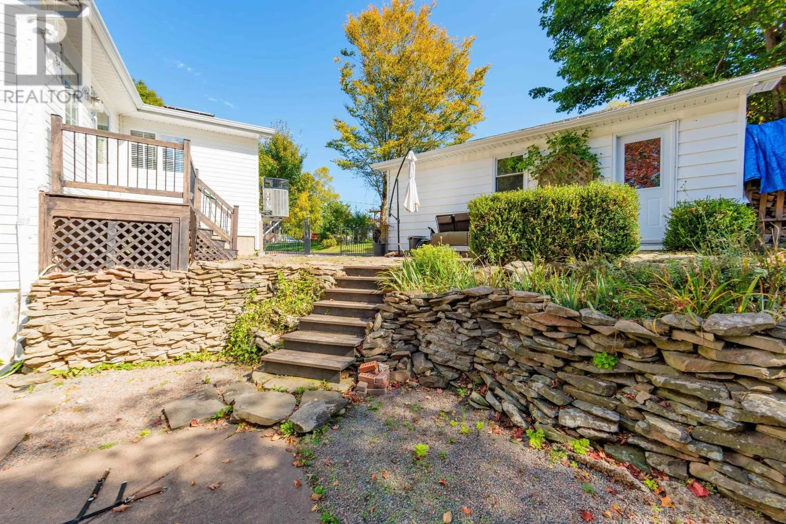 102 Maple Boulevard