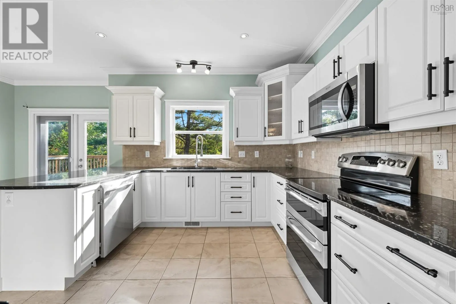 95 William Borrett Terrace