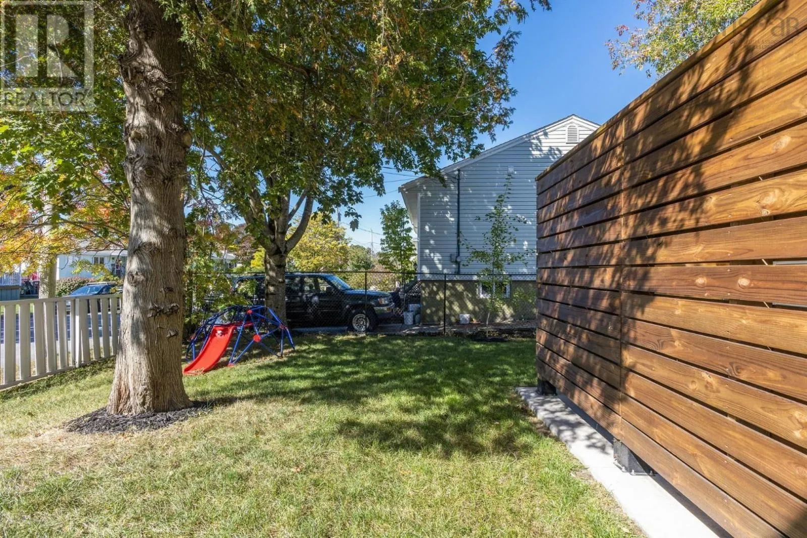 2 Ryland Avenue