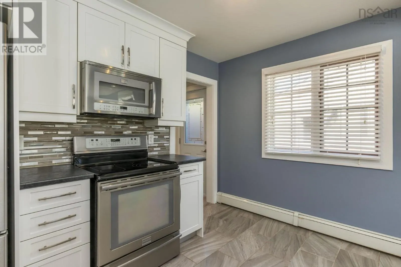 2 Ryland Avenue