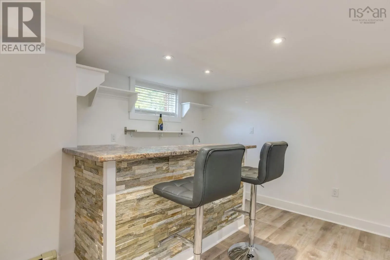 2 Ryland Avenue