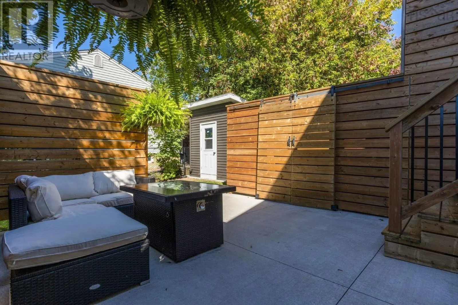 2 Ryland Avenue