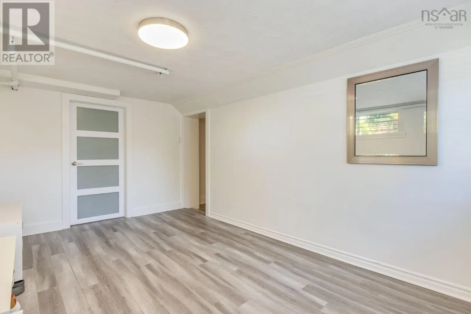 2 Ryland Avenue