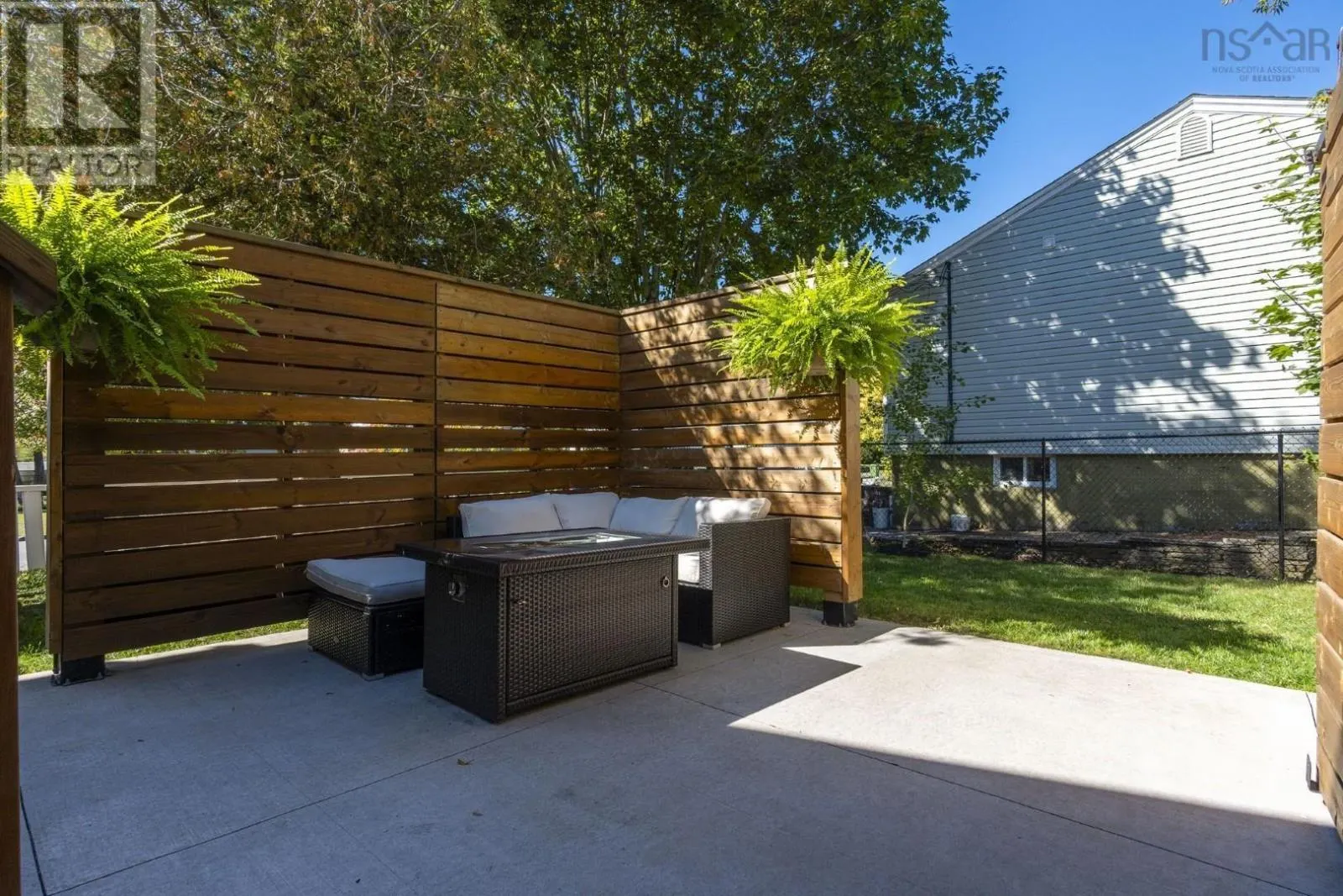 2 Ryland Avenue