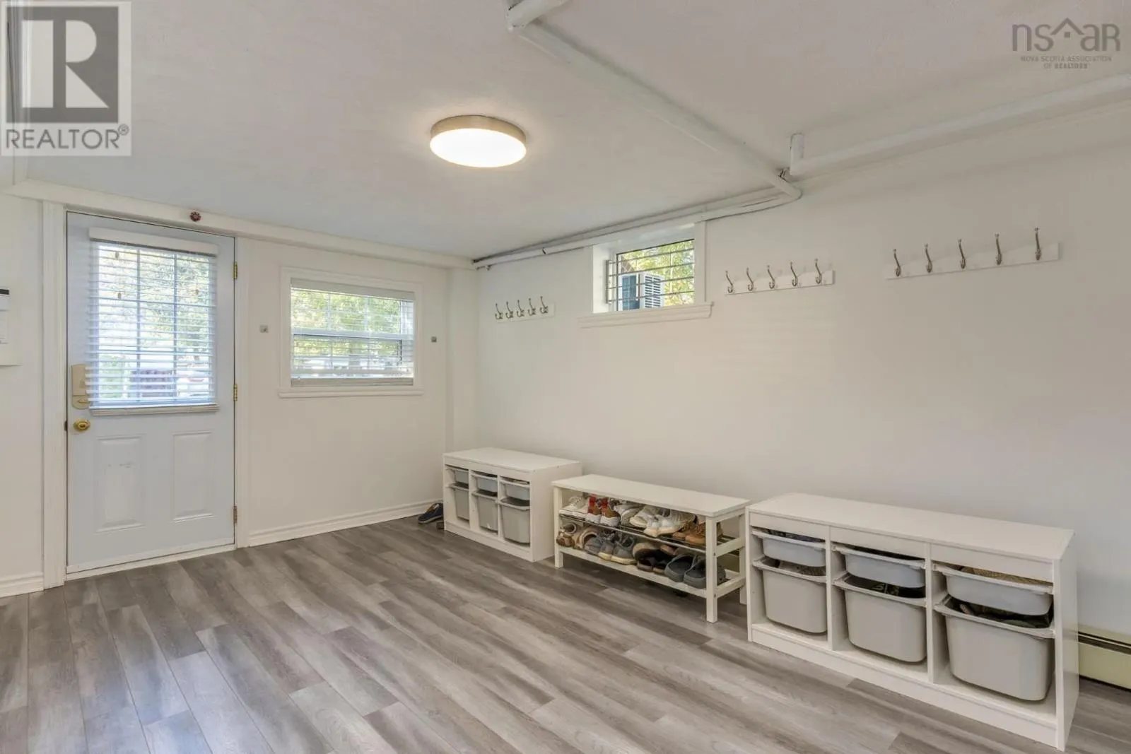 2 Ryland Avenue