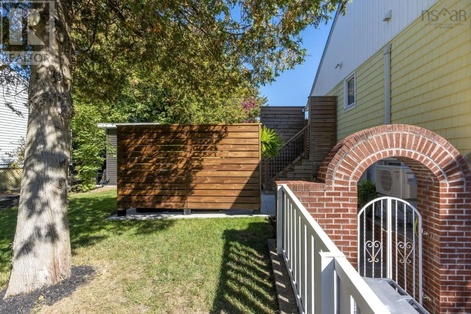 2 Ryland Avenue