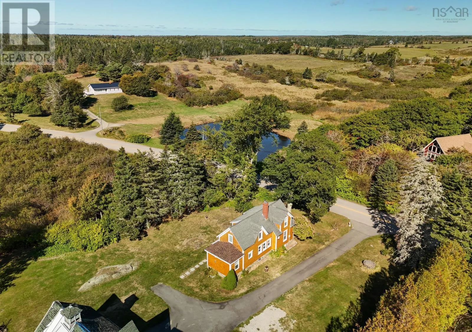 47 Lakeside Road