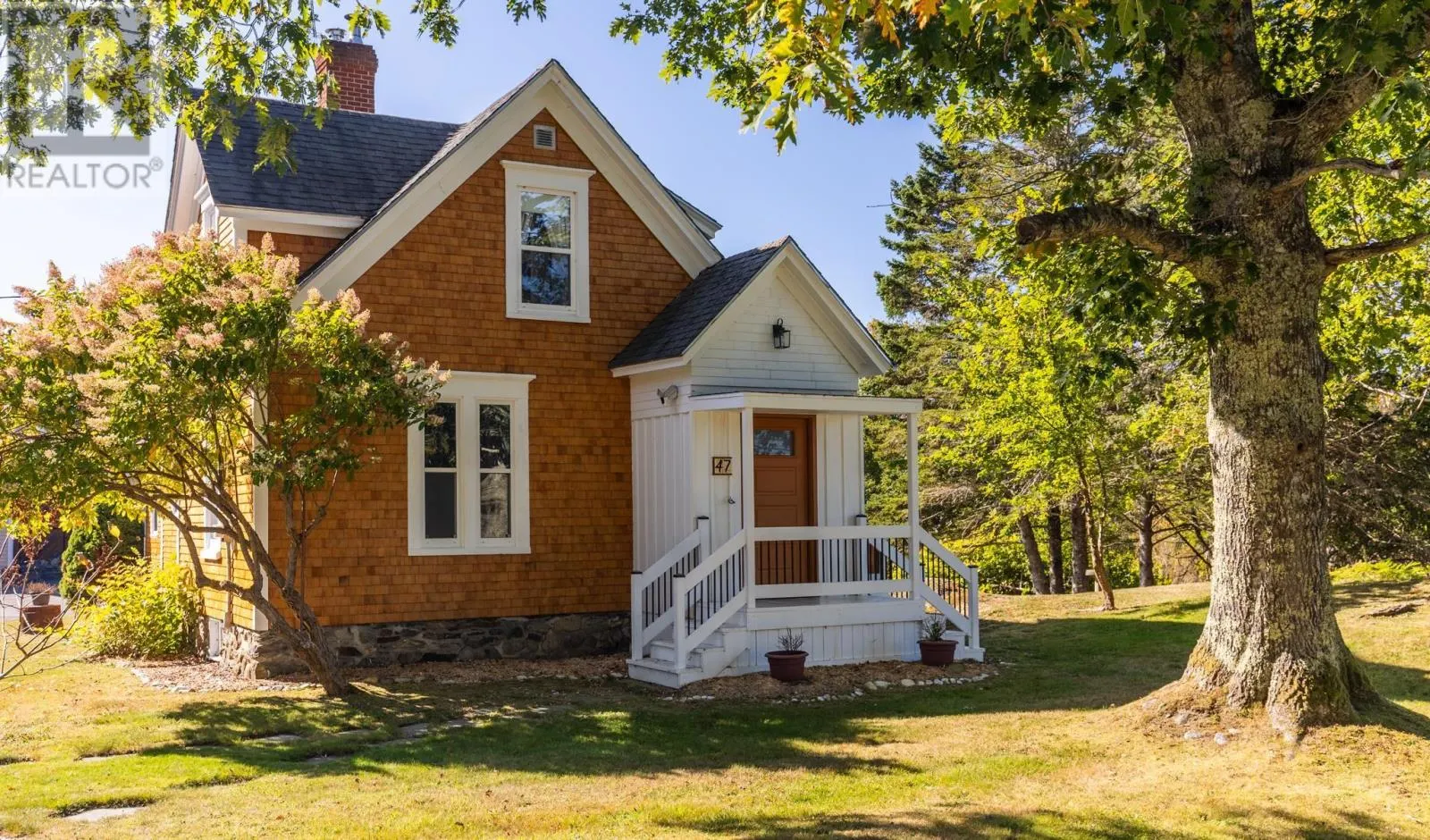 47 Lakeside Road