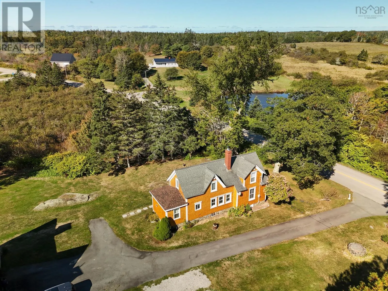 47 Lakeside Road