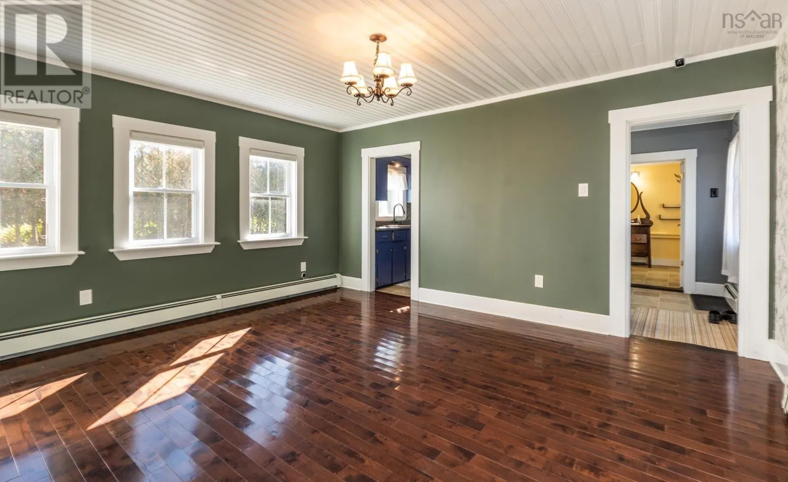 47 Lakeside Road