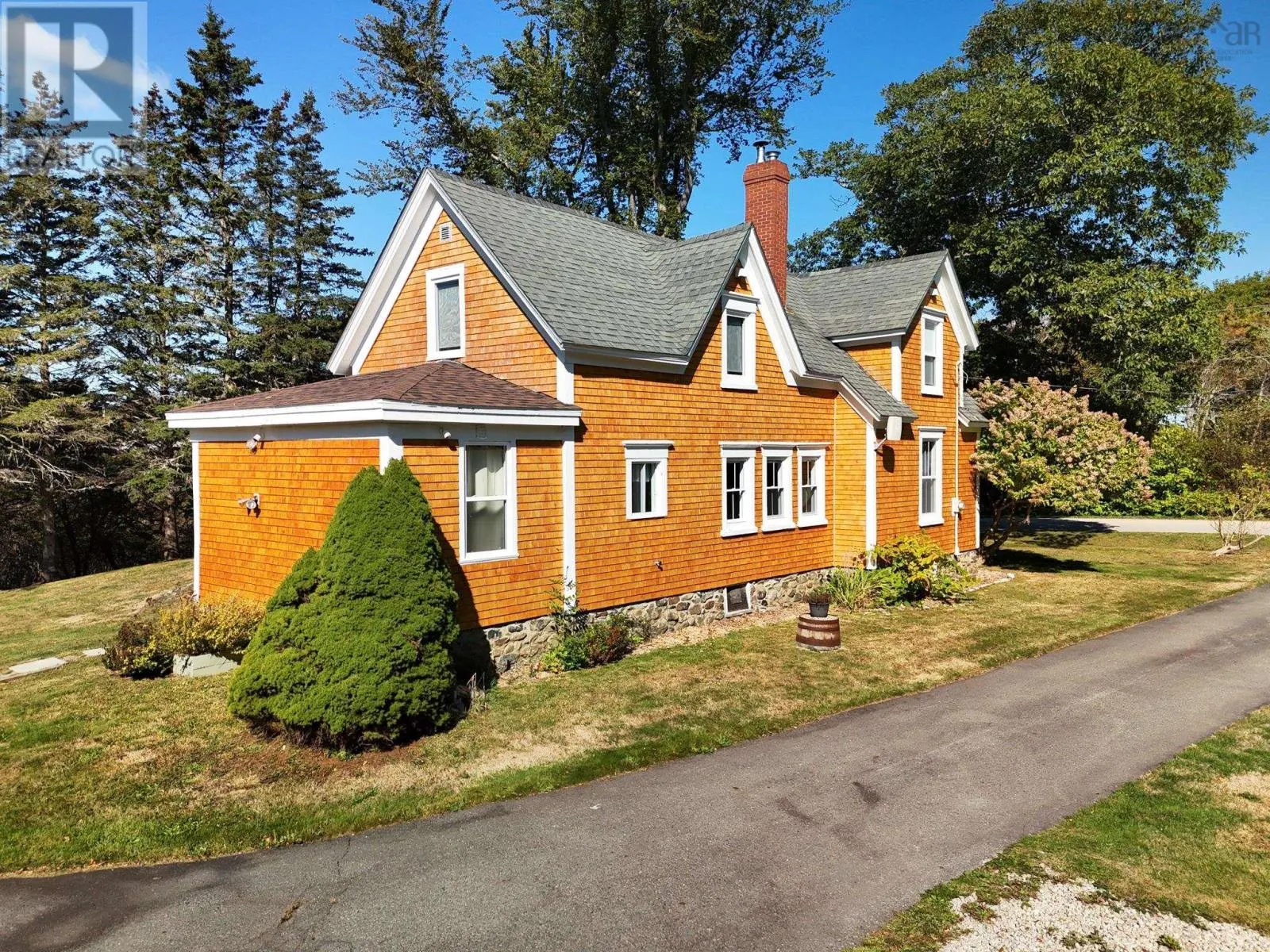 47 Lakeside Road