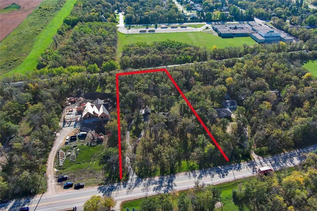 3293 Henderson Highway