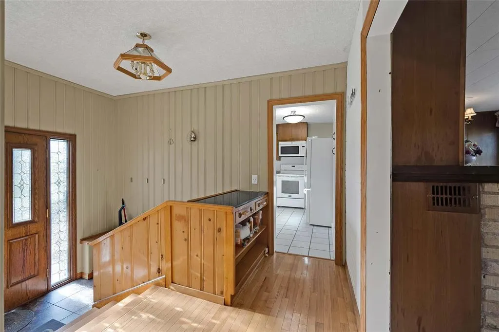 3293 Henderson Highway