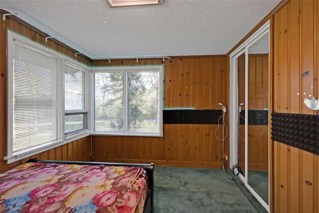 3293 Henderson Highway