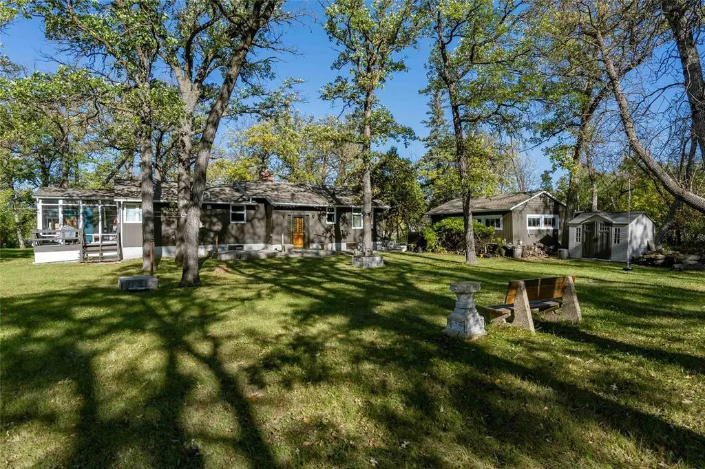 3293 Henderson Highway