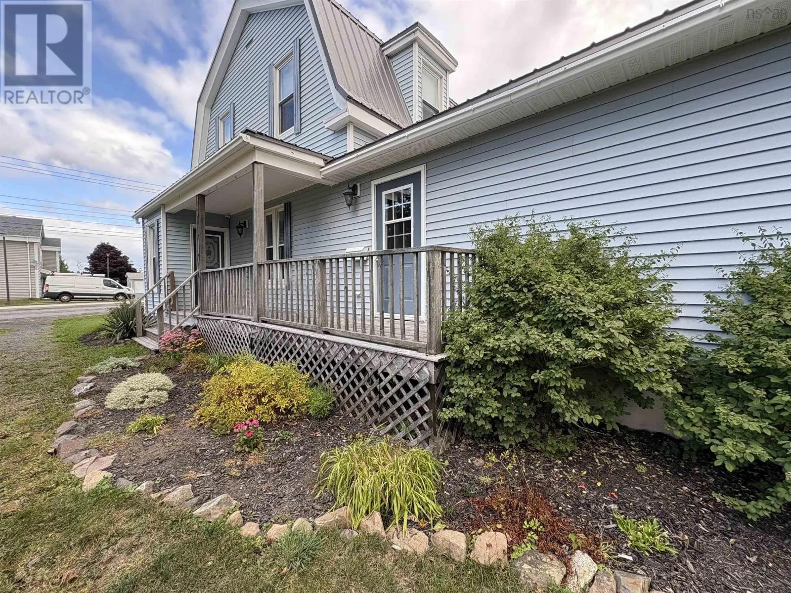 21 Oak Street