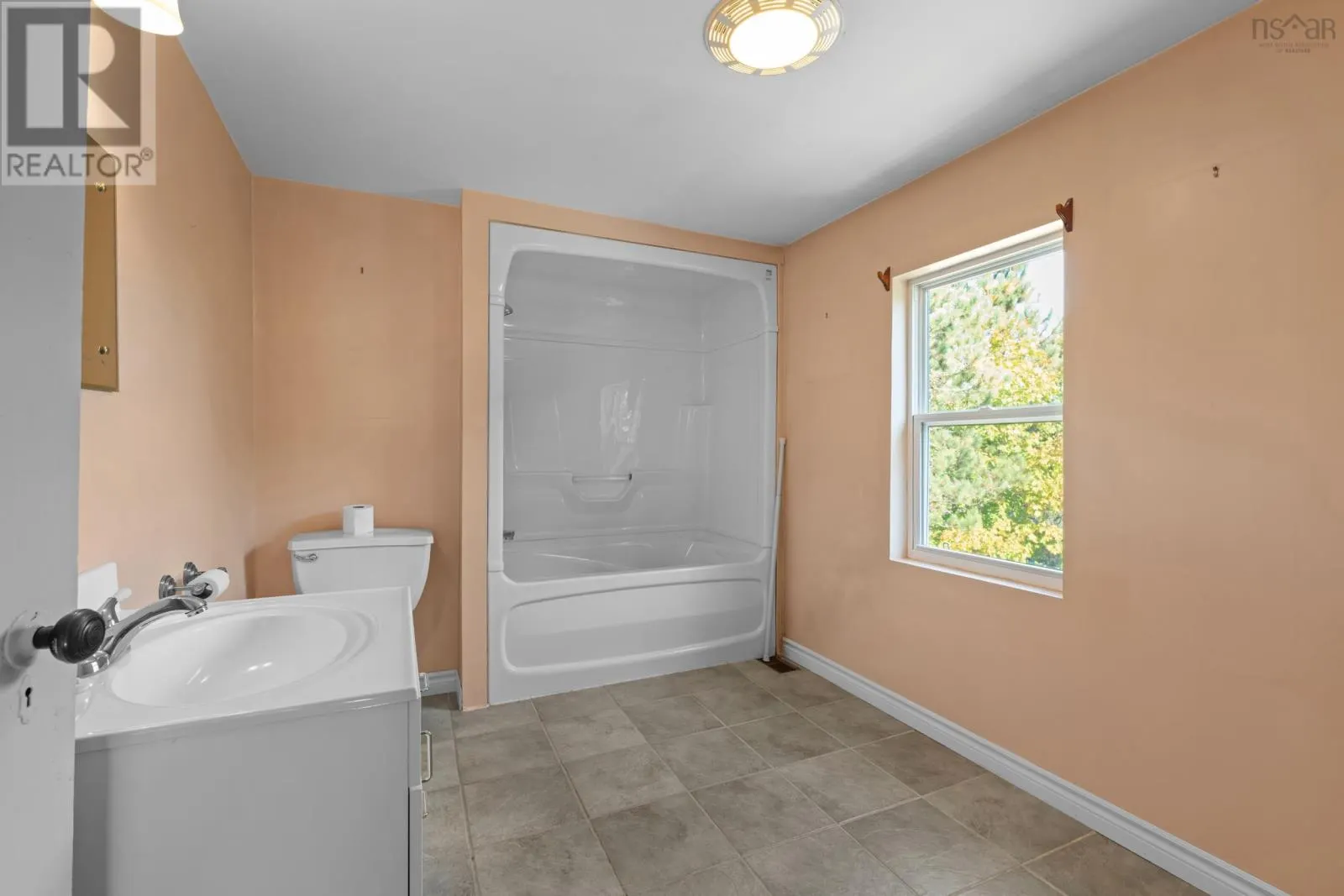 42 Charles Hiltz Road