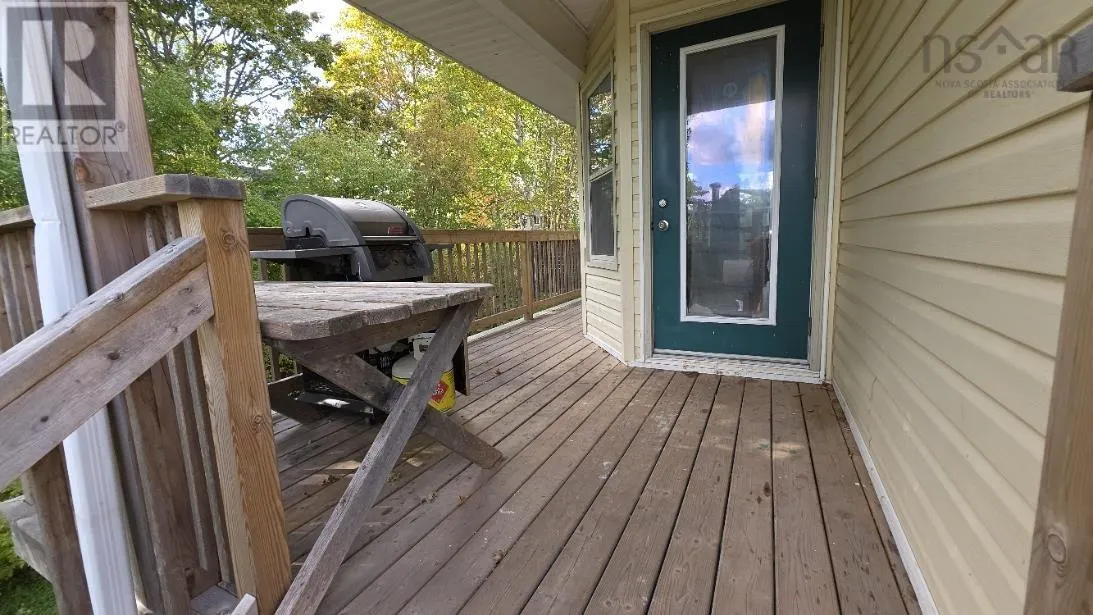 14 Mariner Drive