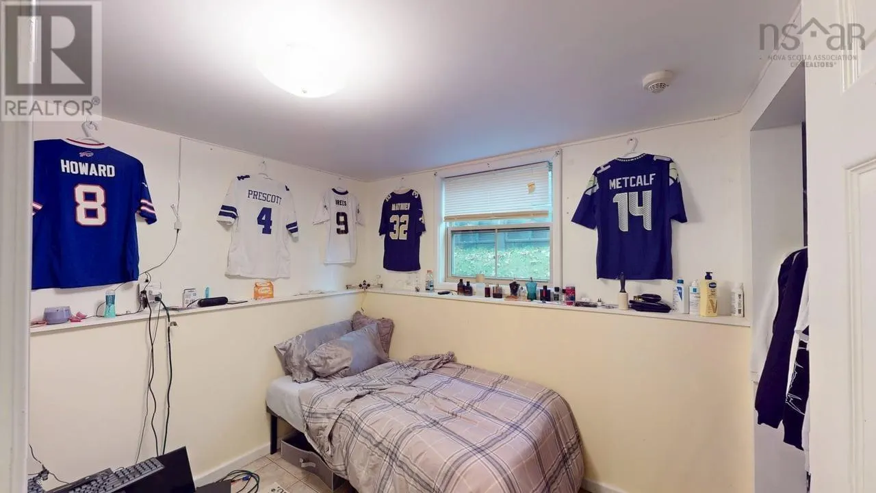 14 Mariner Drive