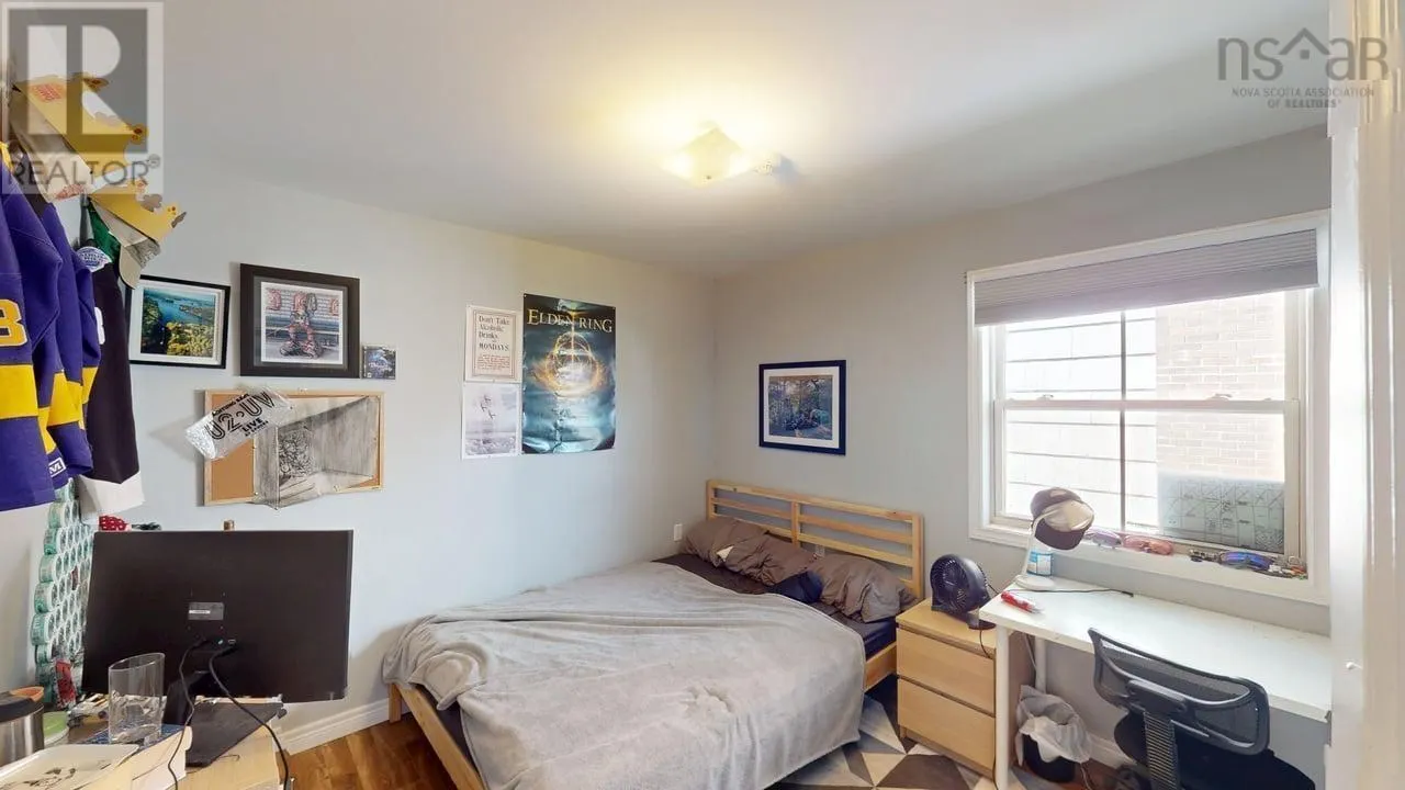 14 Mariner Drive