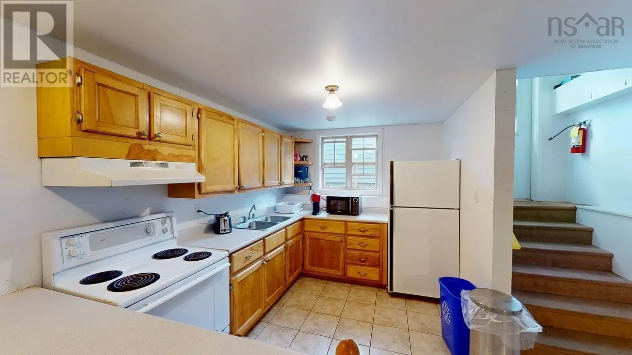 14 Mariner Drive