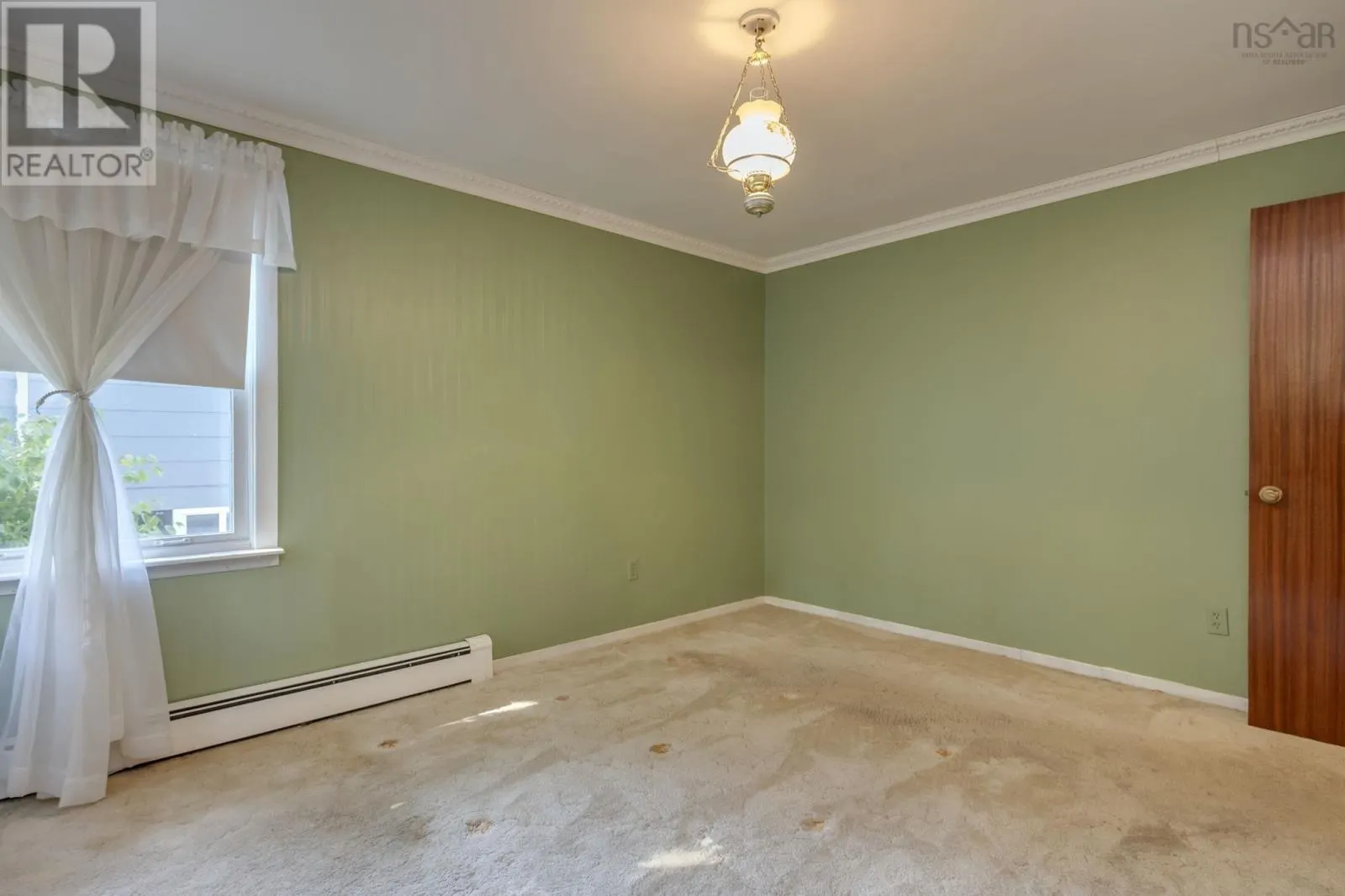 8 Redden Avenue