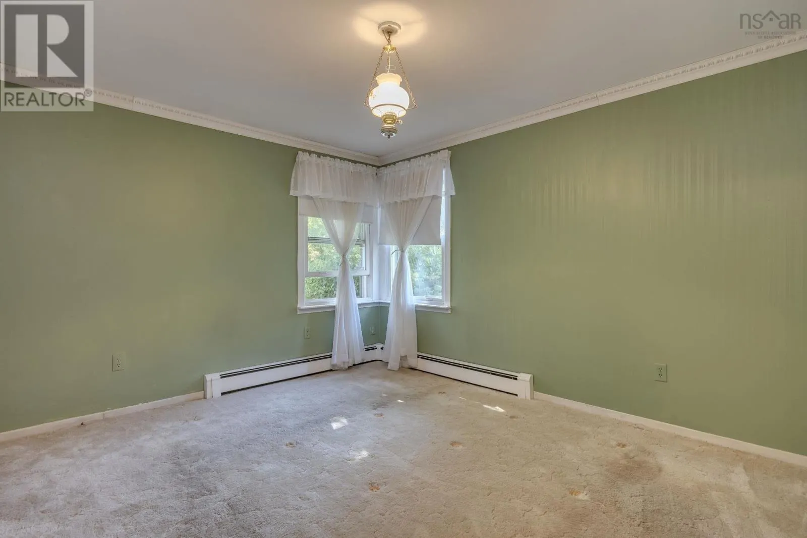 8 Redden Avenue
