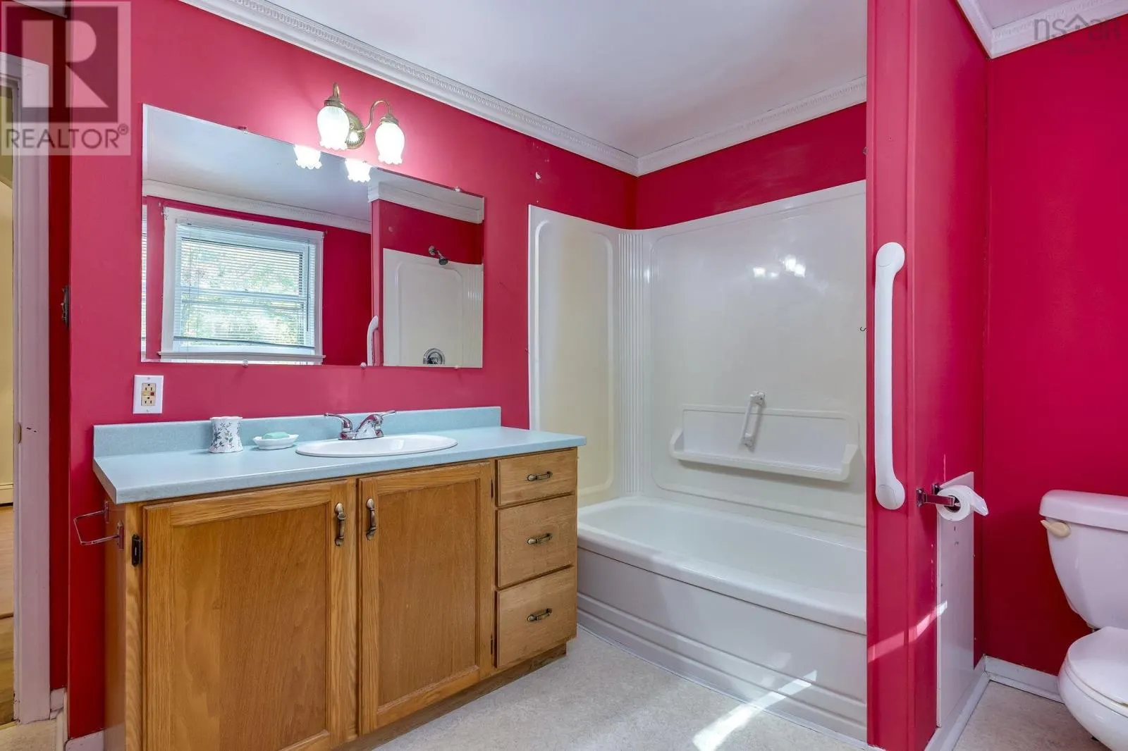 8 Redden Avenue