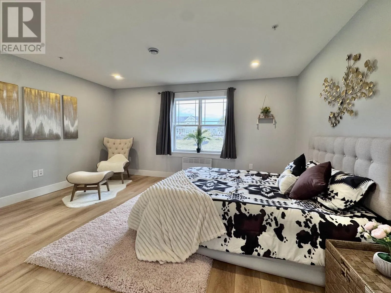 305 24 Gilbert Drive
