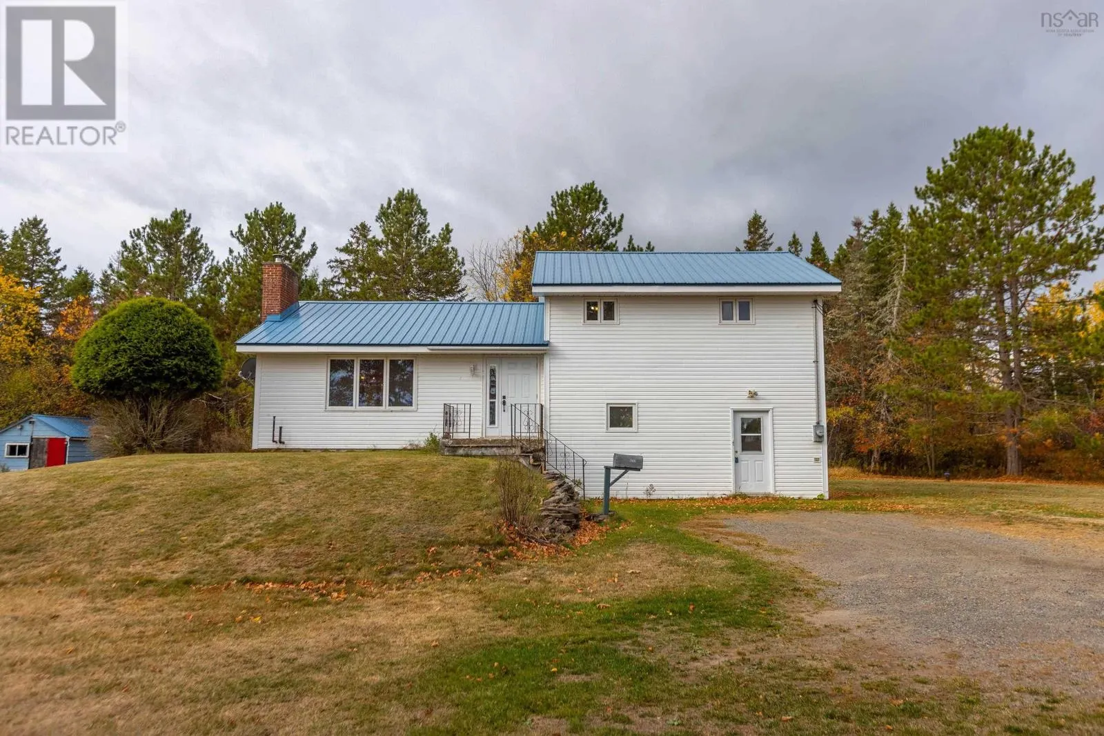 9242 Highway 2