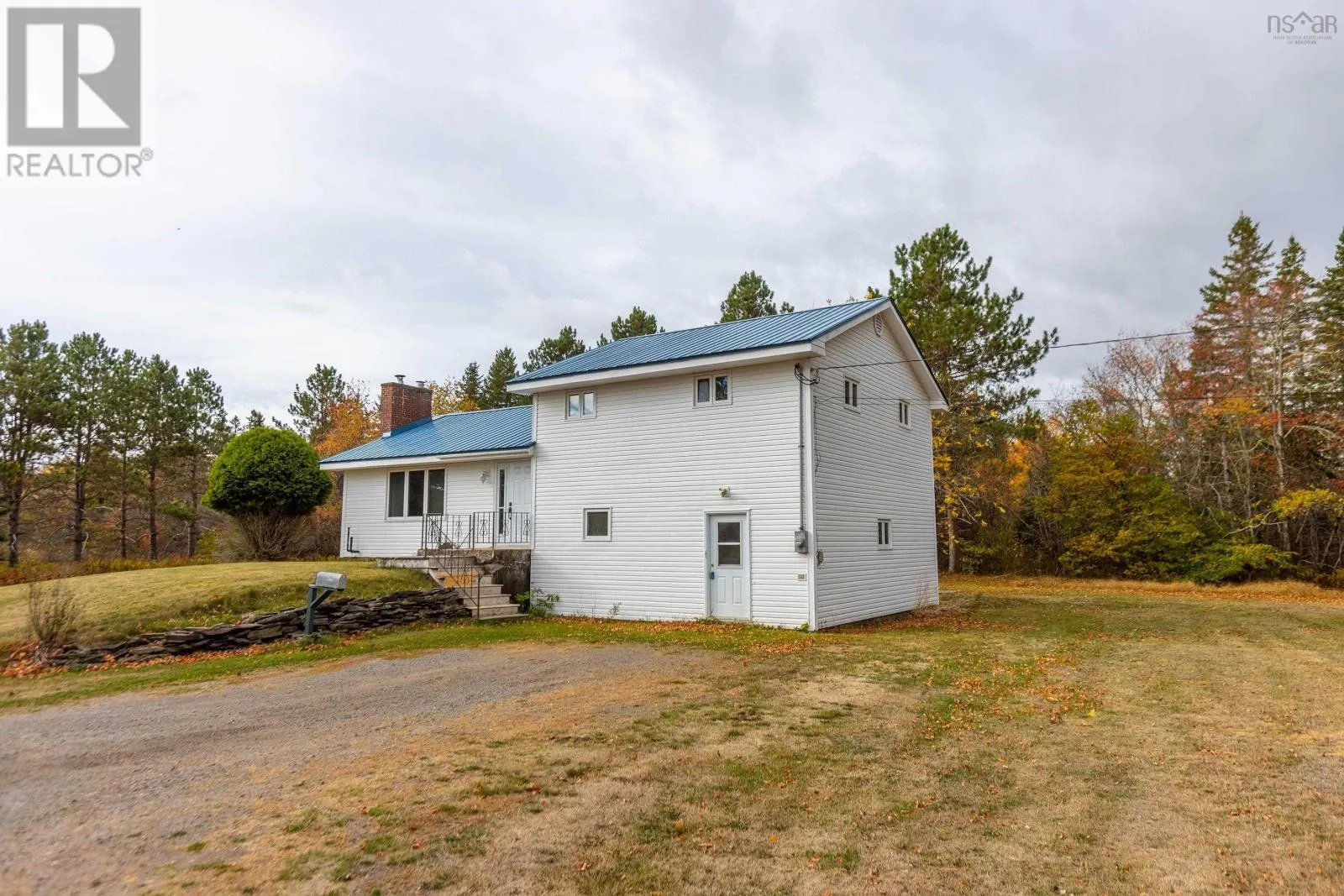 9242 Highway 2