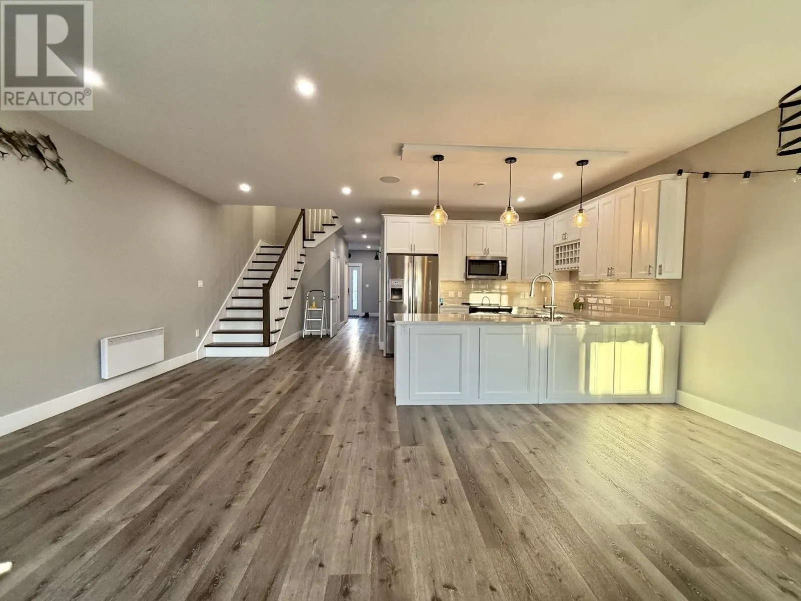 4 12 Harold Court