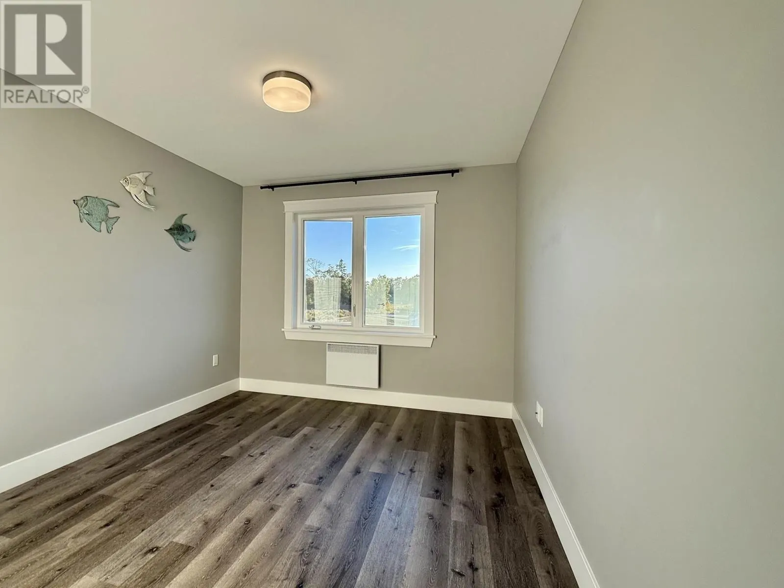 4 12 Harold Court