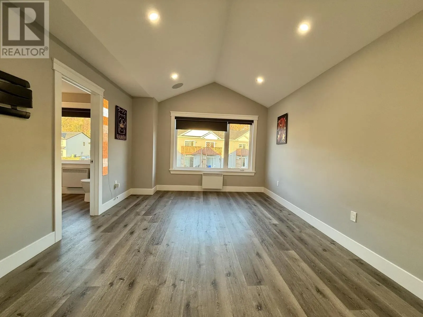 4 12 Harold Court
