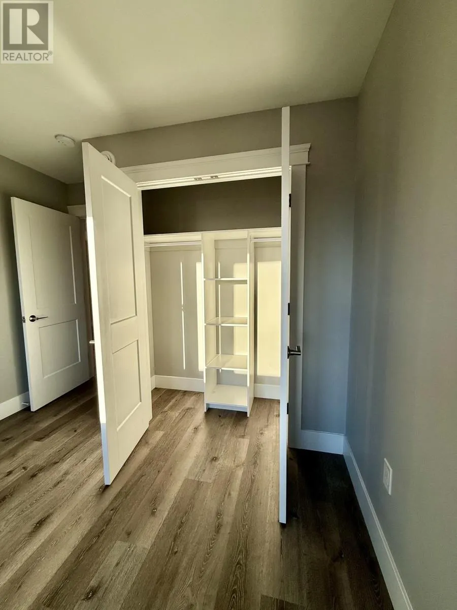 4 12 Harold Court