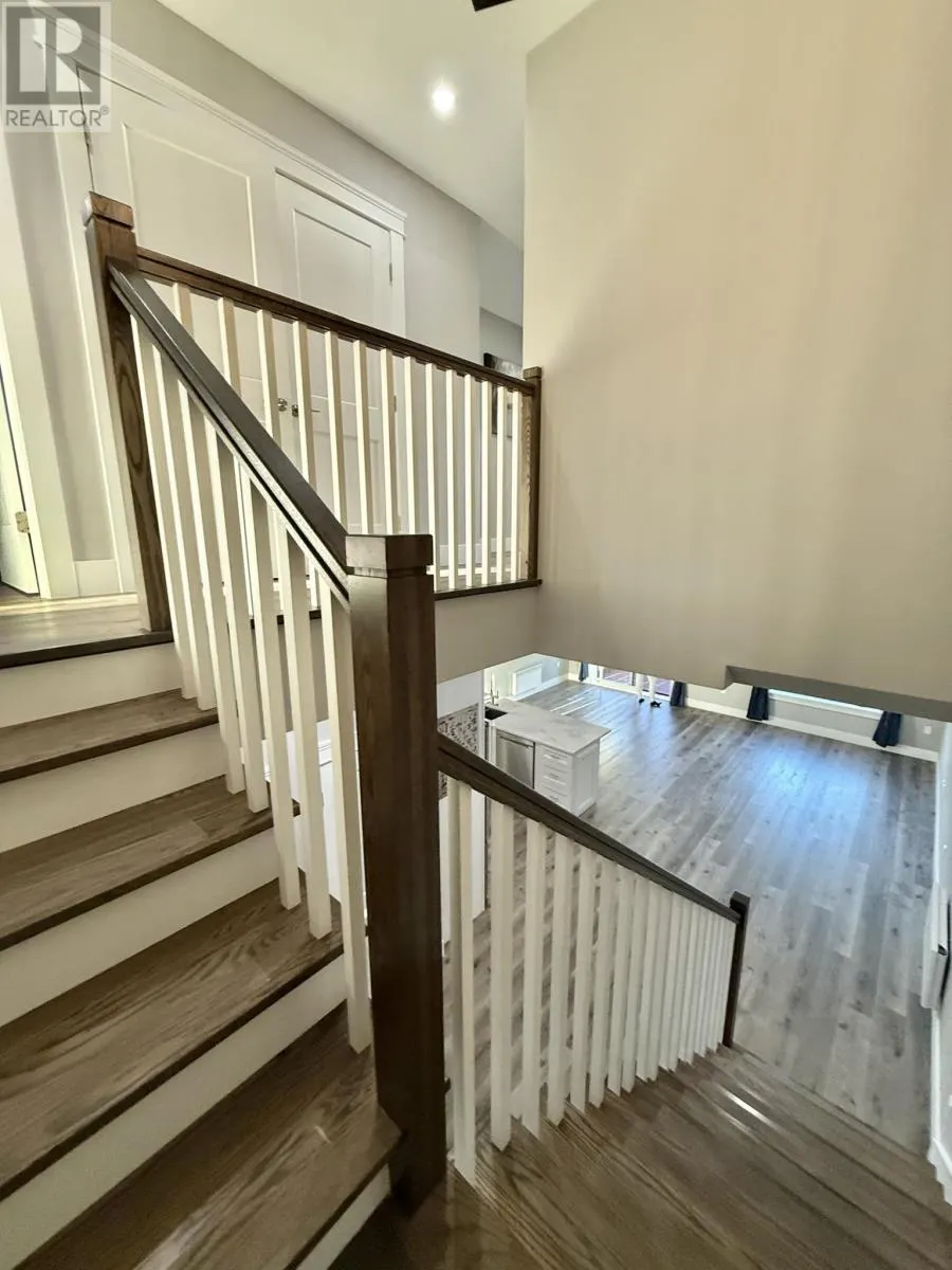4 12 Harold Court