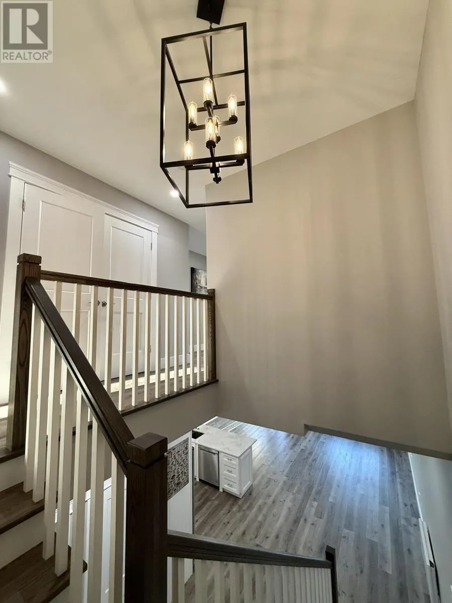 4 12 Harold Court