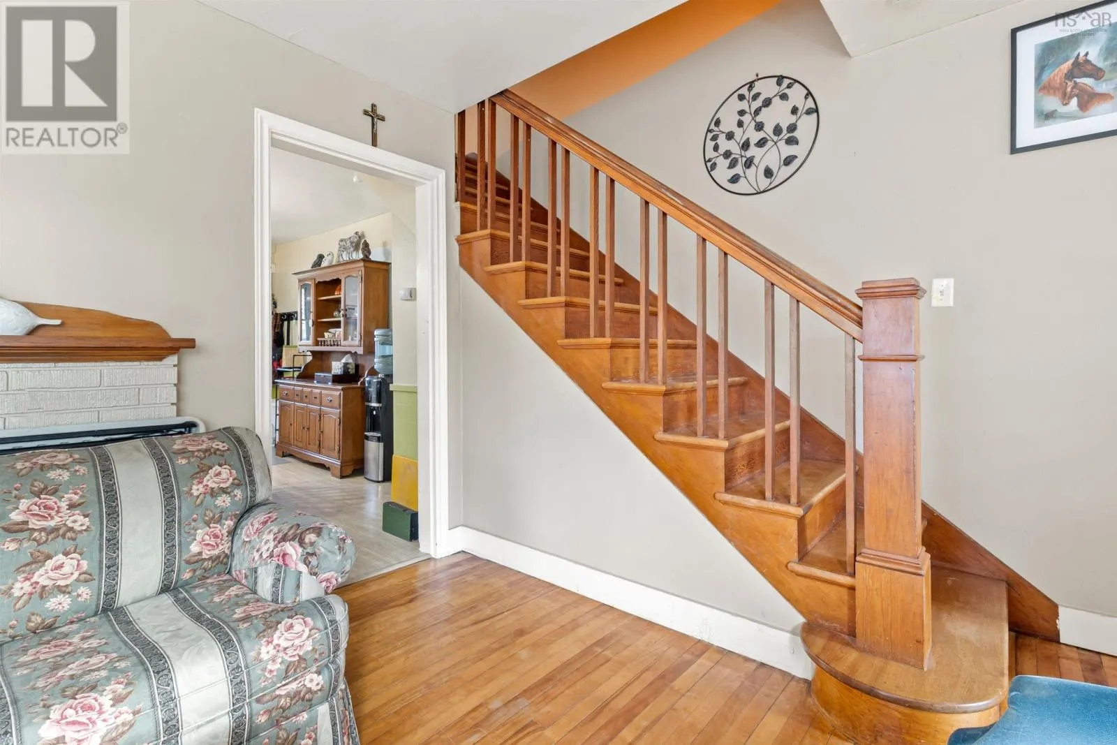 593 College Road