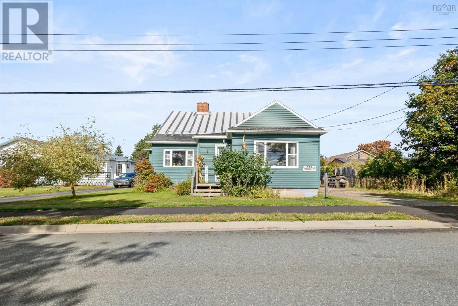 593 College Road