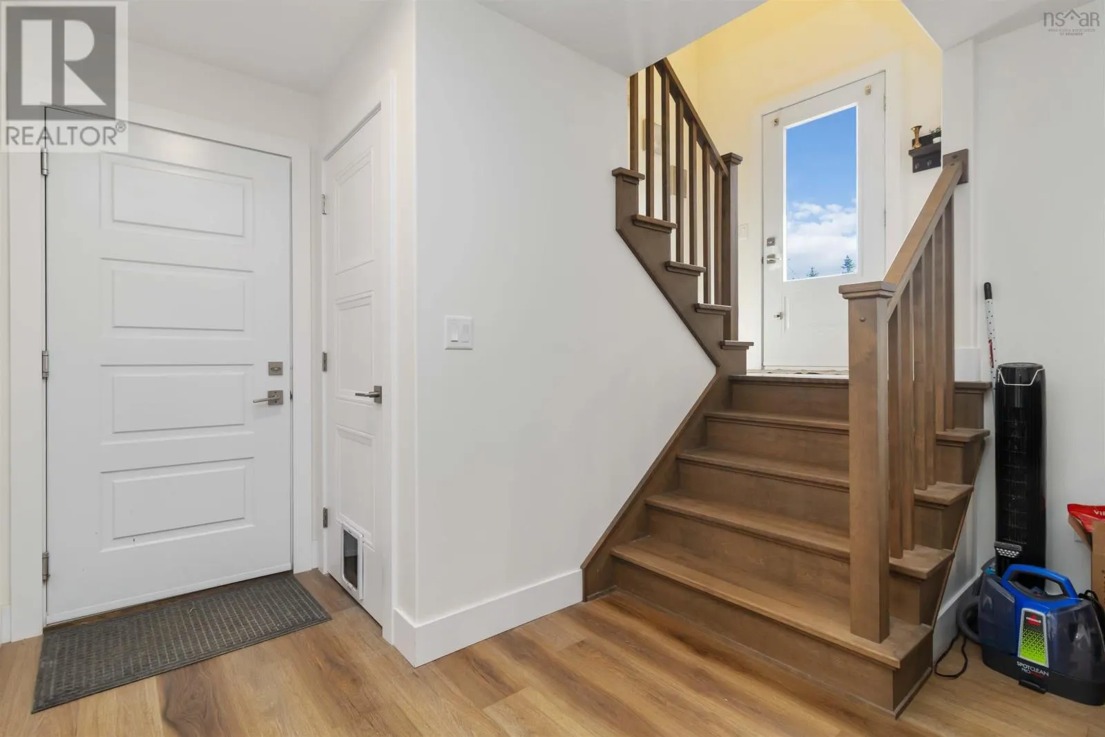352 East Uniacke Road