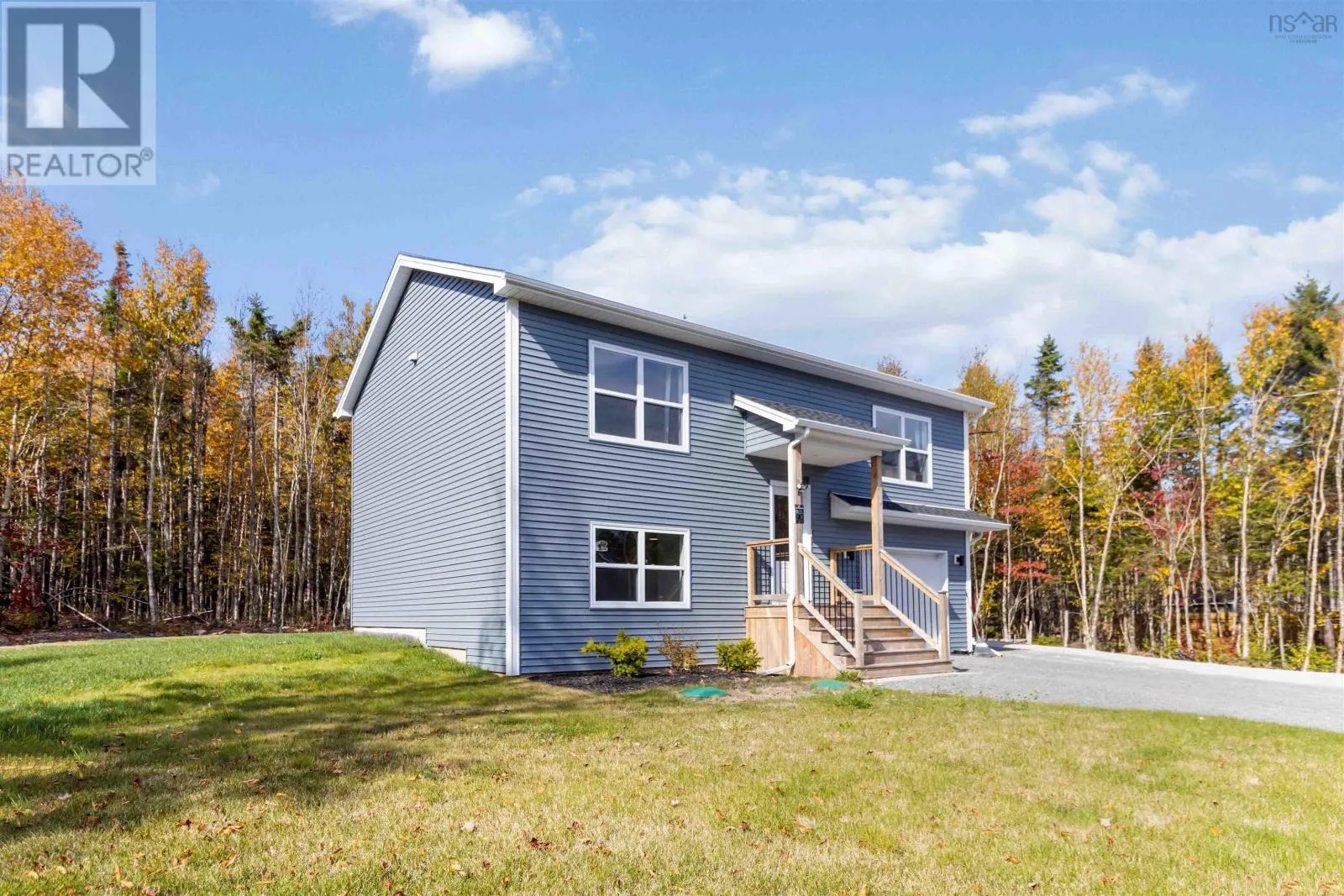 352 East Uniacke Road