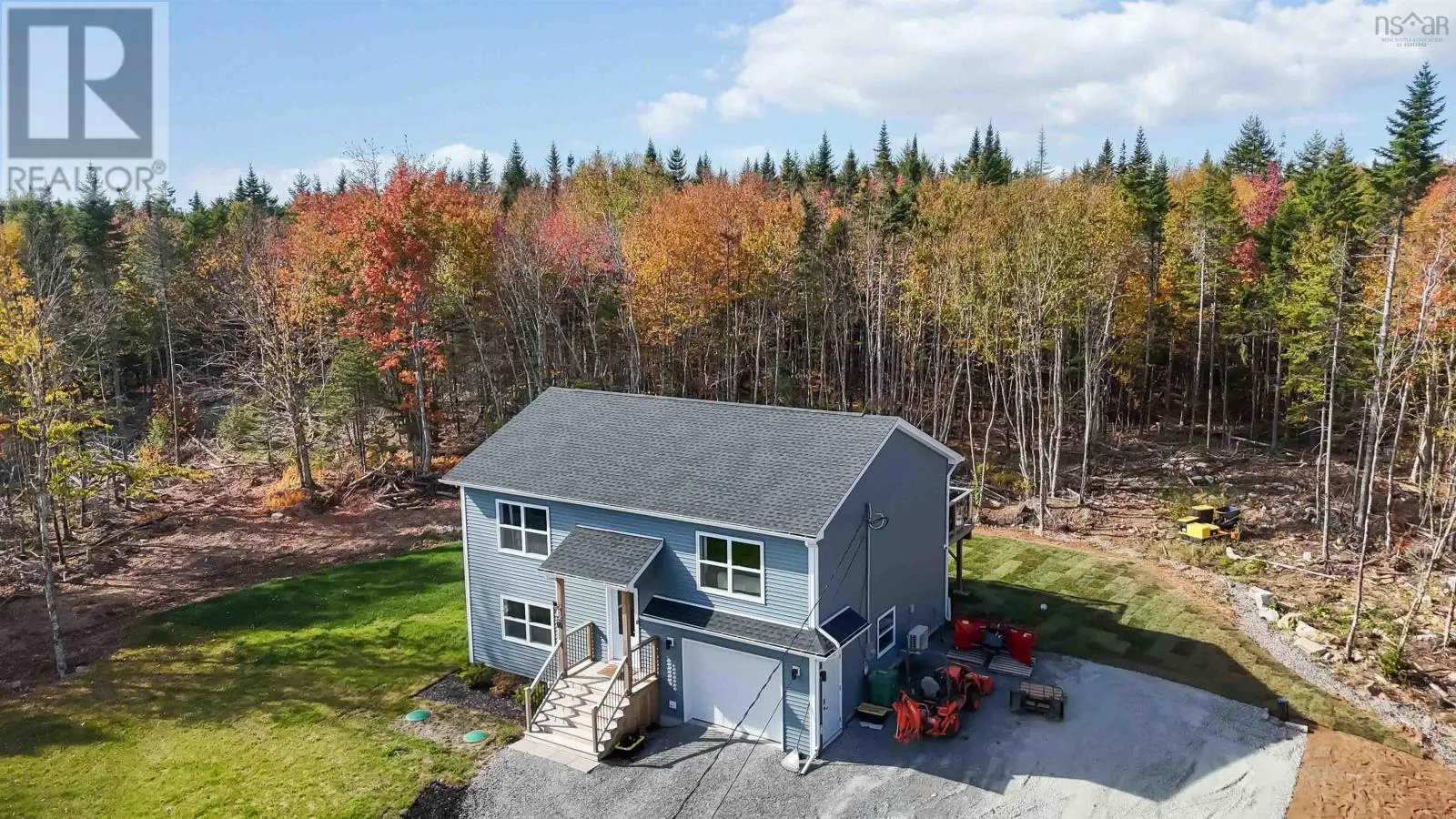 352 East Uniacke Road