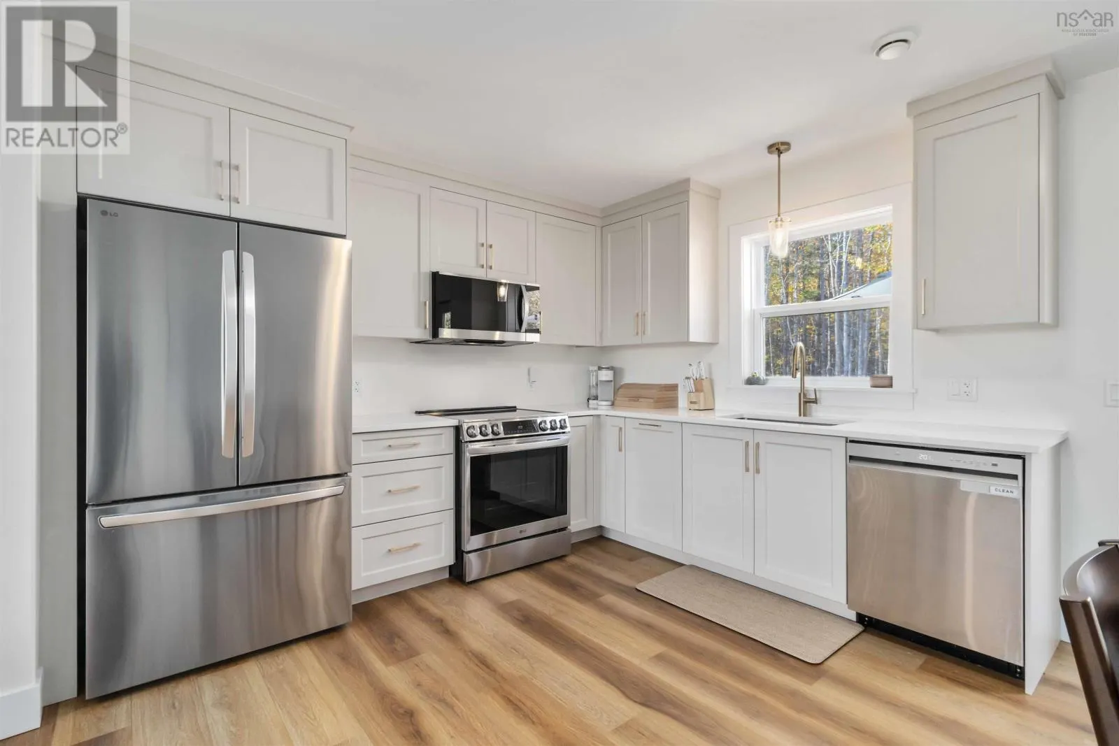 352 East Uniacke Road