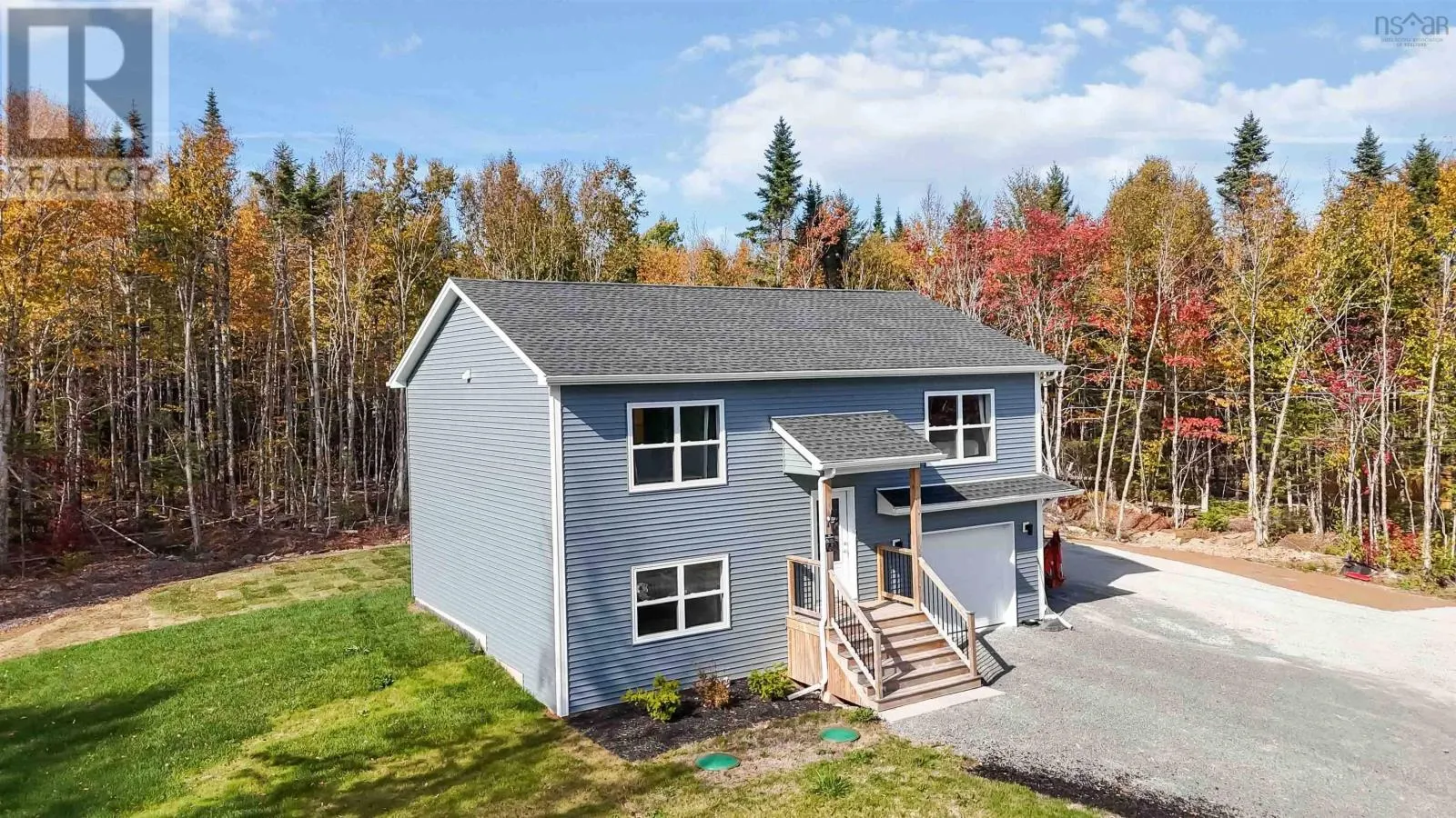 352 East Uniacke Road