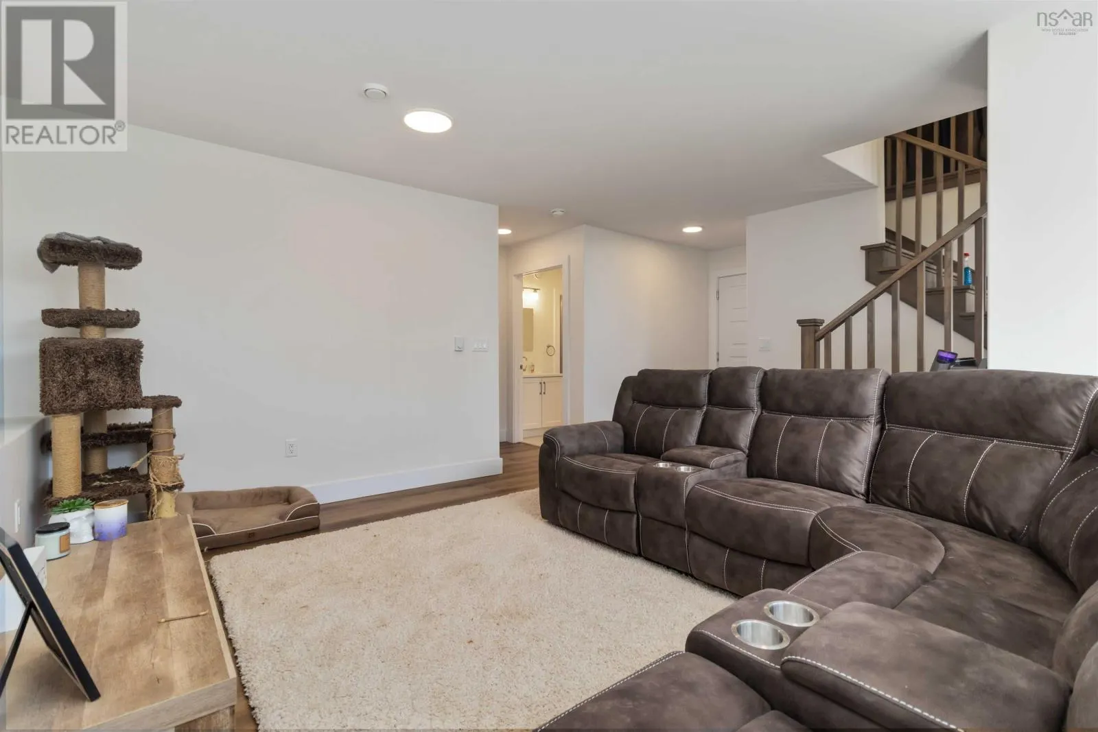 352 East Uniacke Road