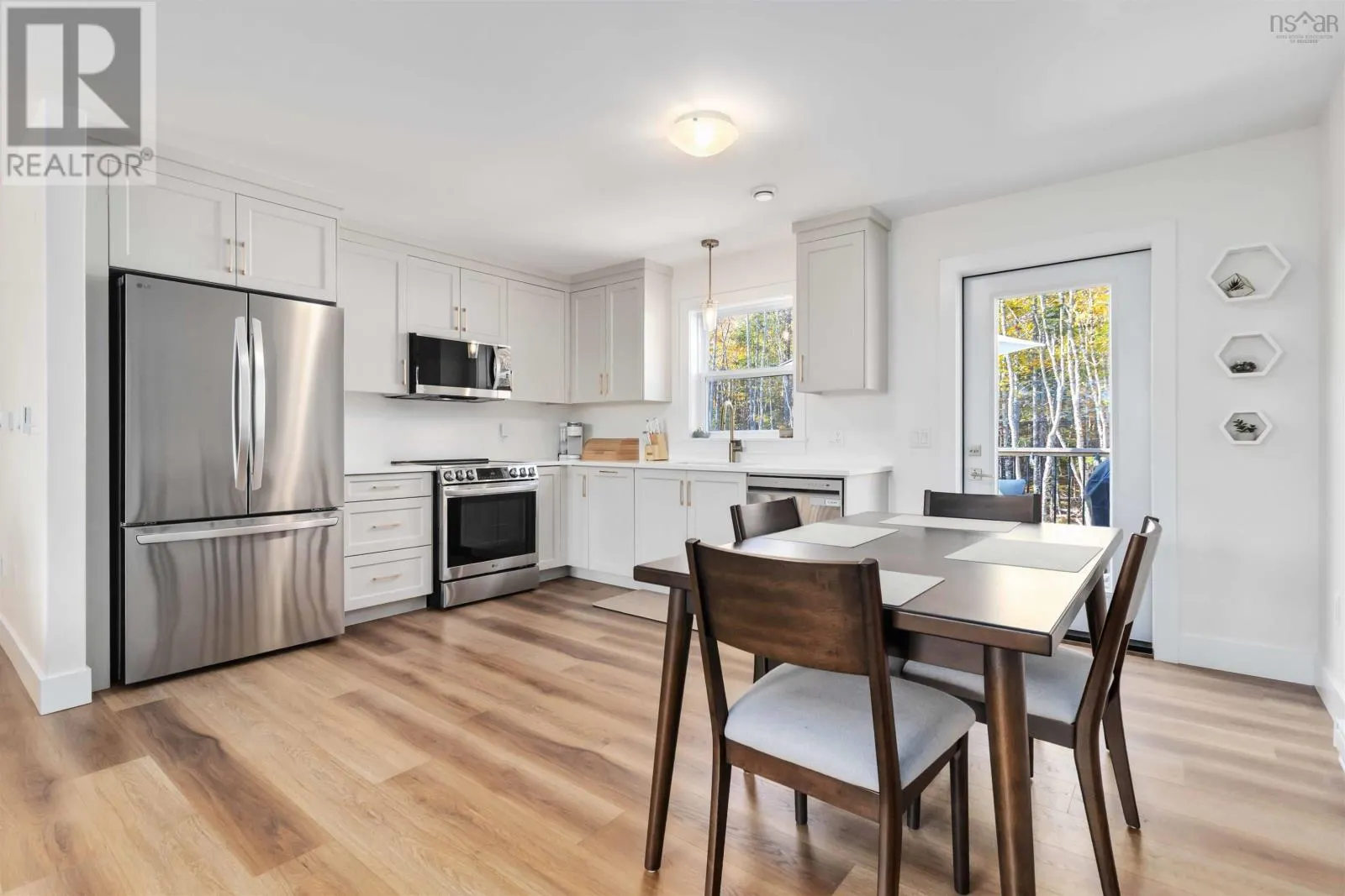 352 East Uniacke Road
