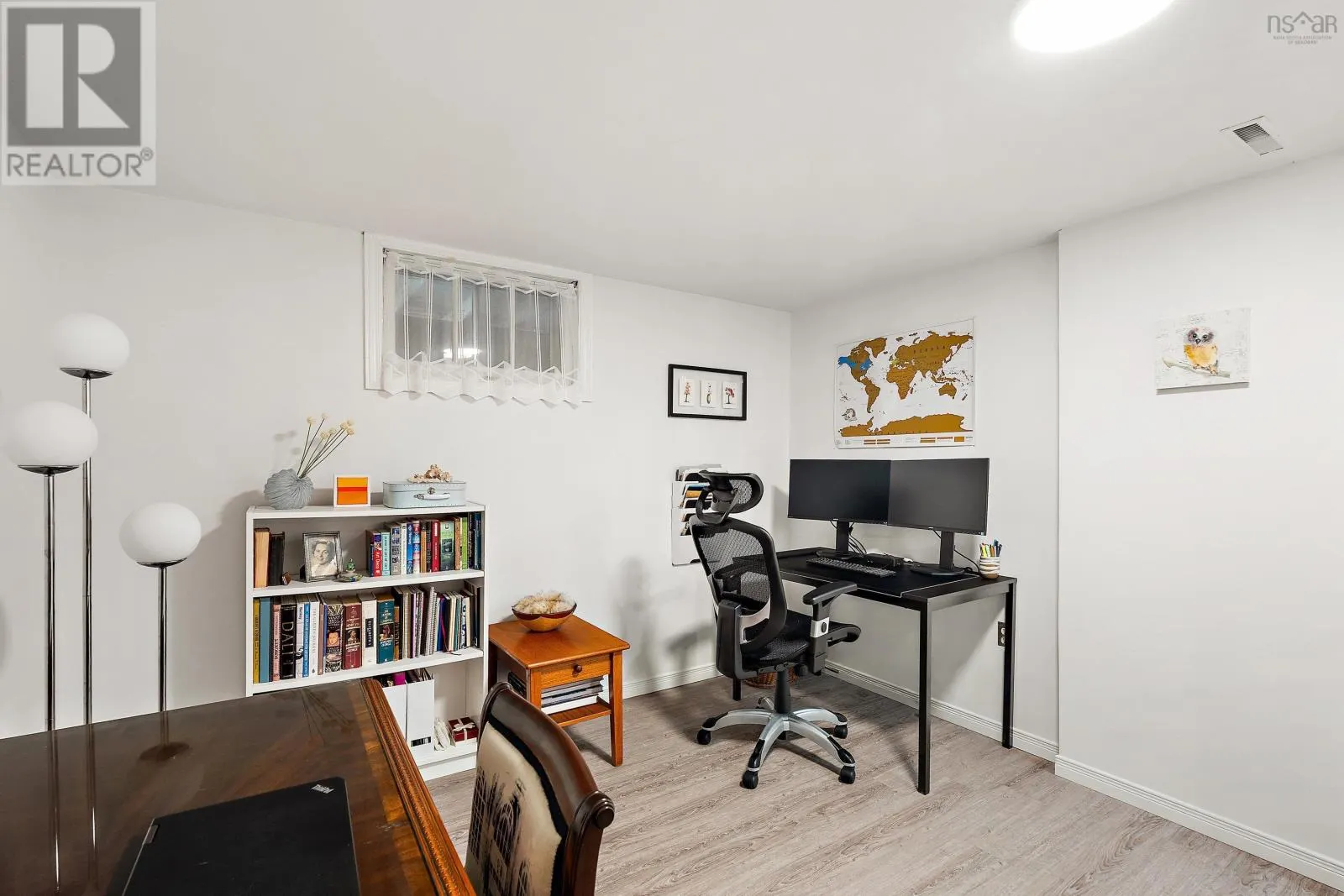 24 Canary Crescent