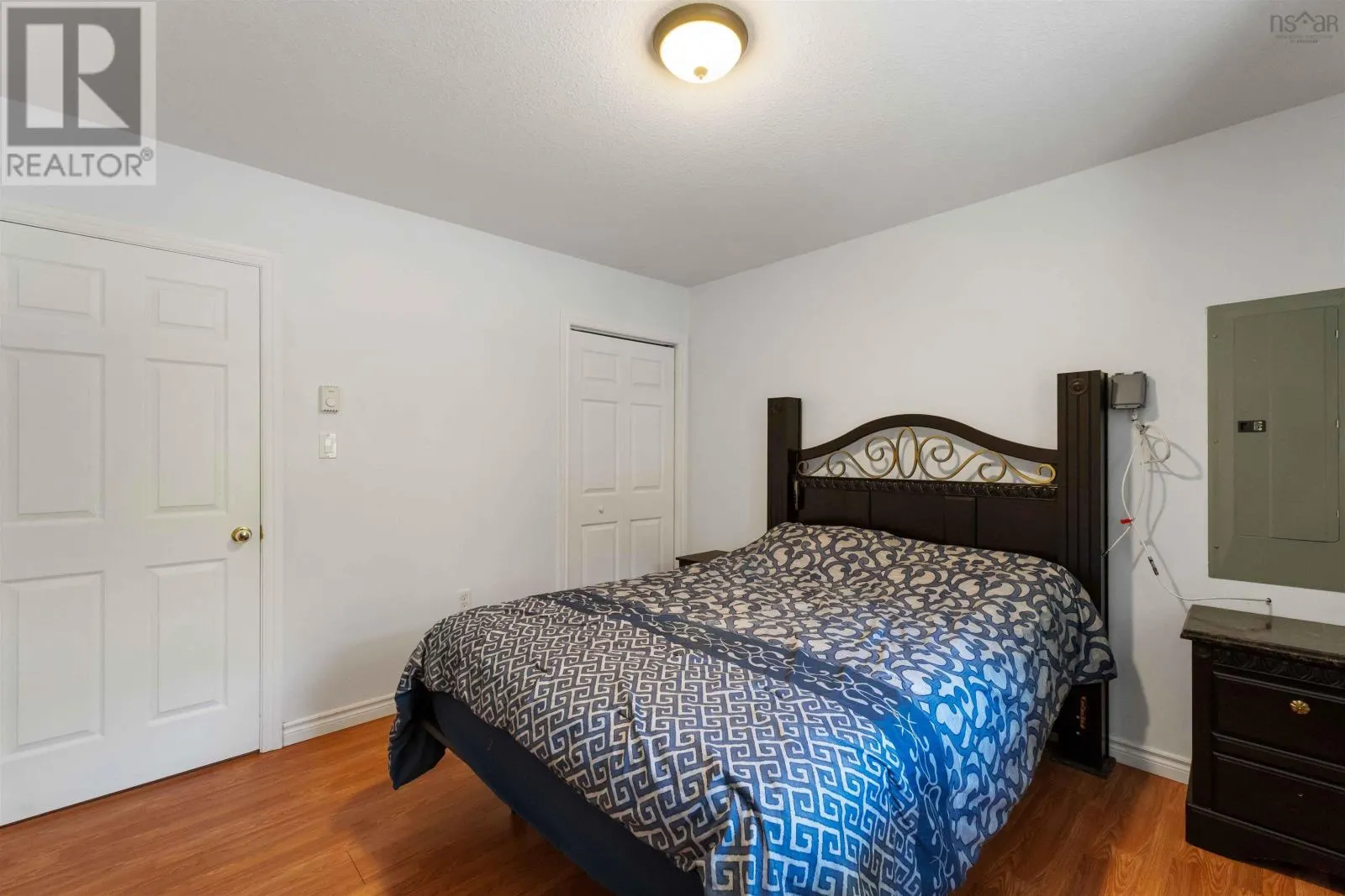 1119 Victoria Road