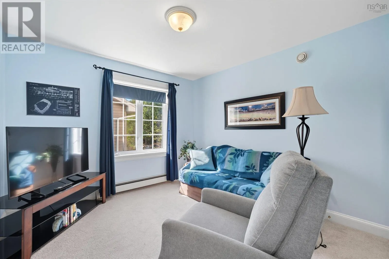 40 GORSEBUD Close